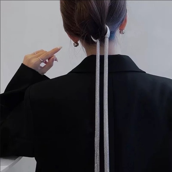 SILVER CHAIN TASSEL HAIR ACCESSORY main image 9